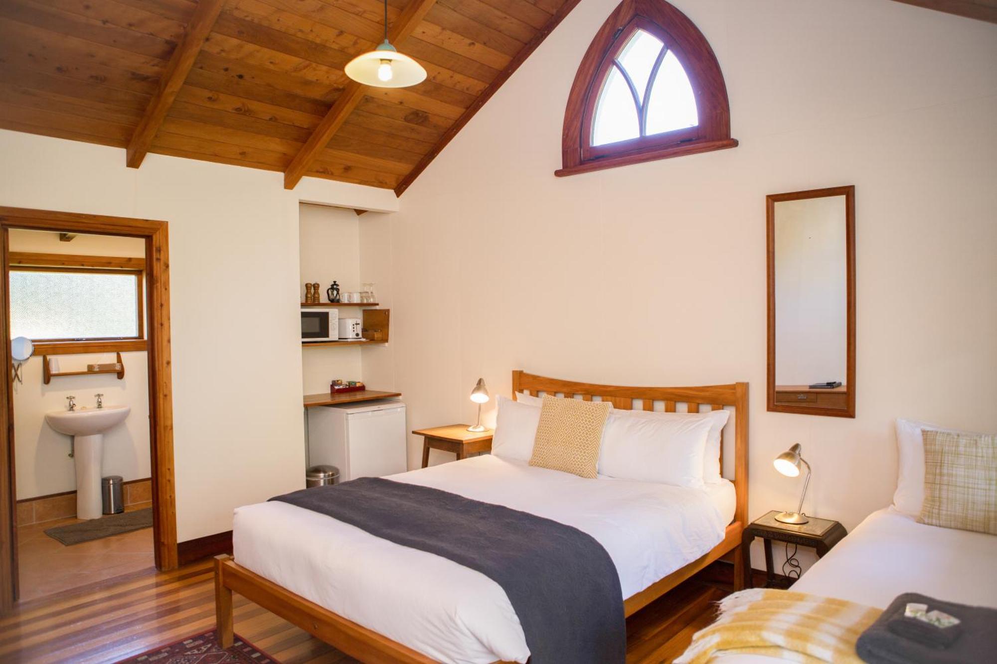 The Church Accommodation Hahei Bagian luar foto